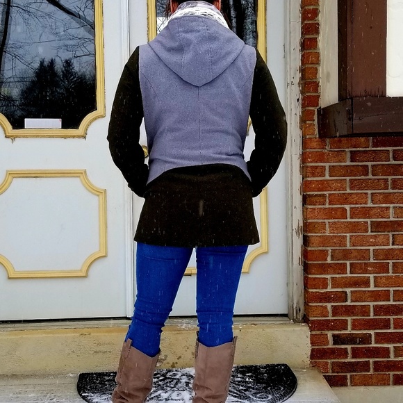 Color Block Jacket - Picture 3 of 4